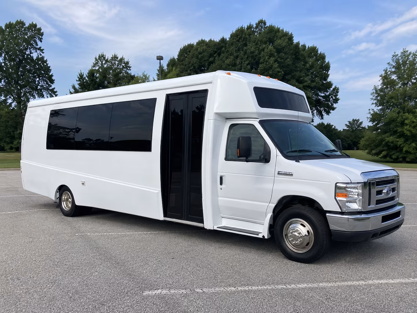 sandy 18 passenger party bus
